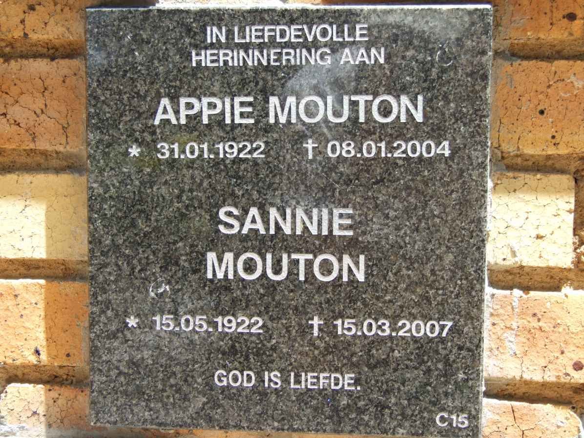 MOUTON Appie 1922-2004 &amp; Sannie 1922-2007
