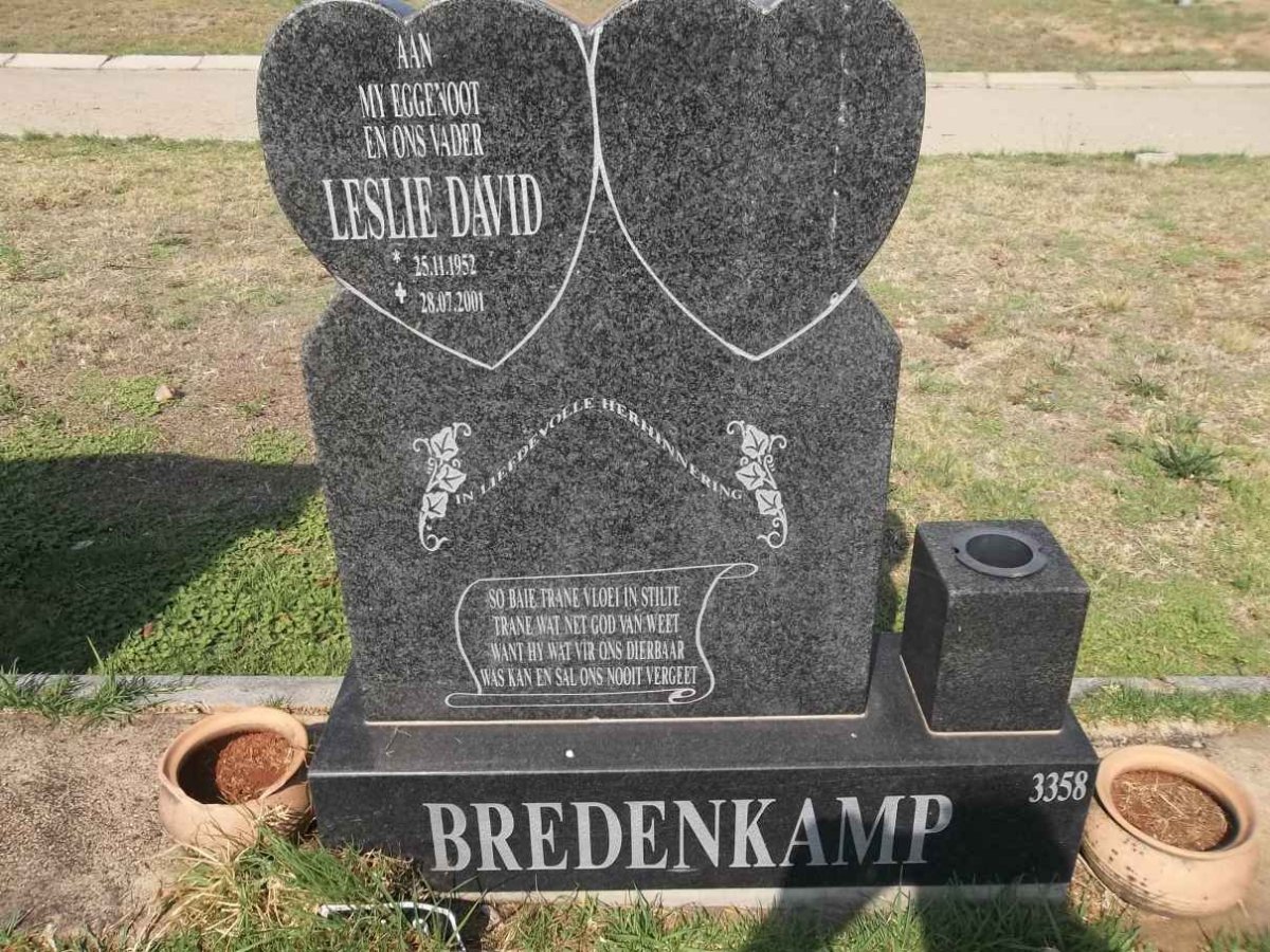 BREDENKAMP Leslie David 1952-2001