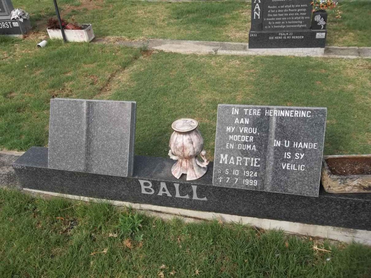 BALL Martie 1924-1999