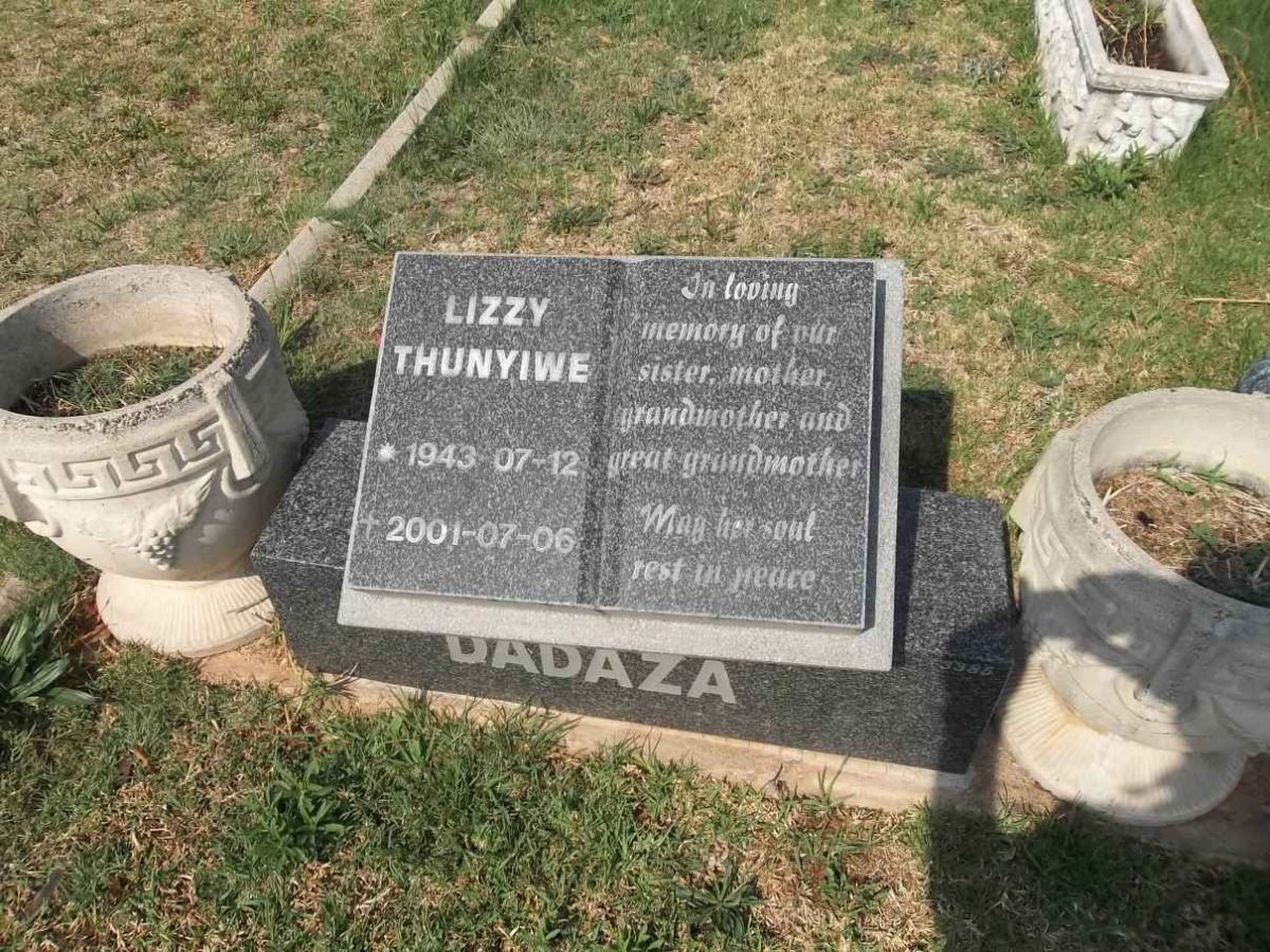 DADAZA Lizzy Thunyiwe 1943-2001