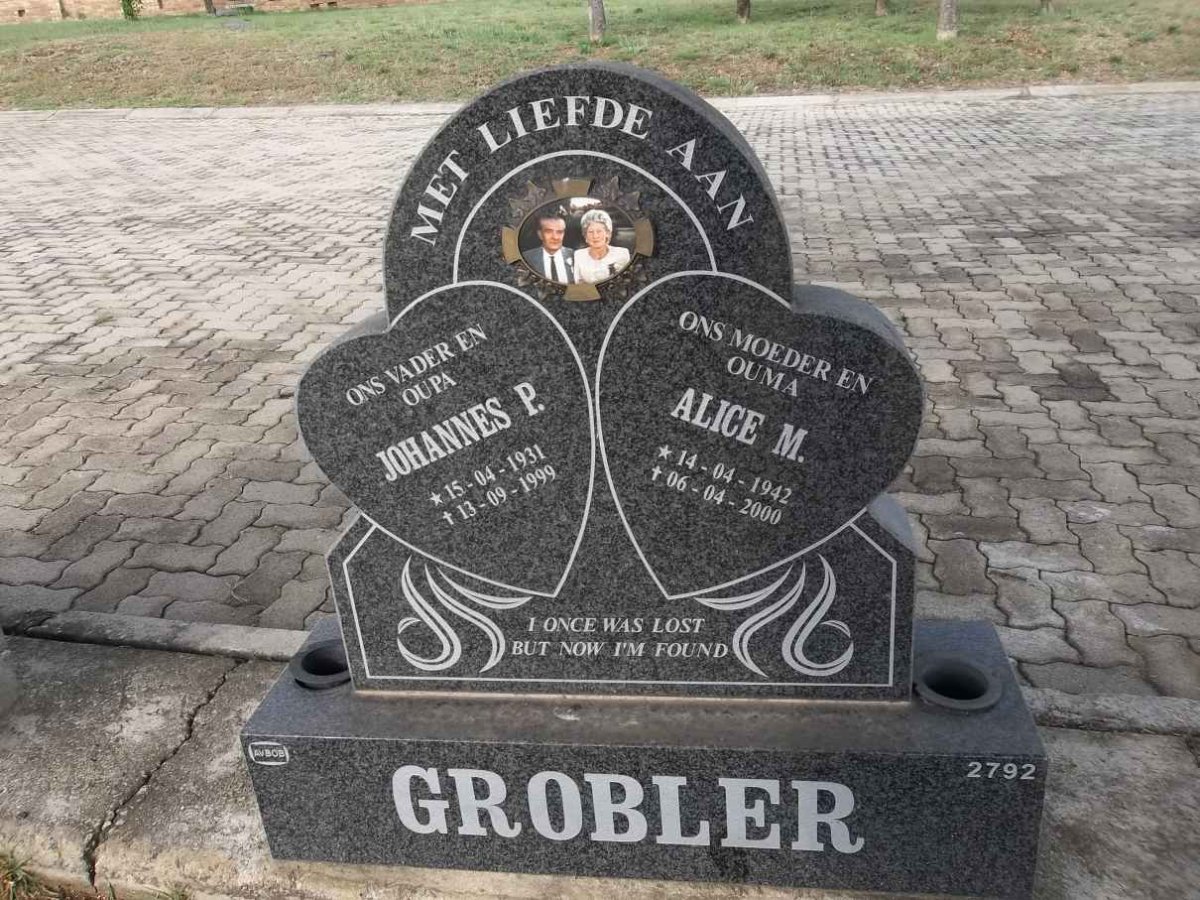 GROBLER Johannes P. 1931-1999 &amp; Alice M. 1942-2000
