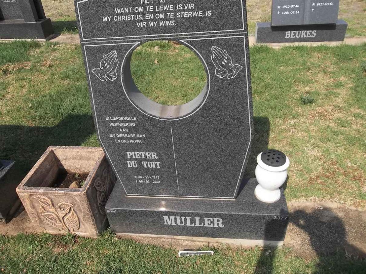 MULLER Pieter Du Toit 1943-2001