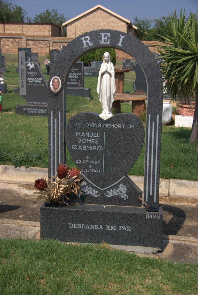 REI Manuel Gomes 1927-2001