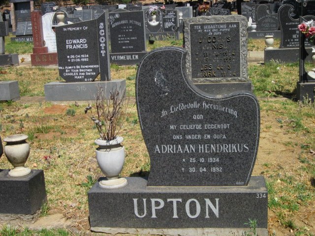 UPTON Adriaan Hendrikus 1934-1992