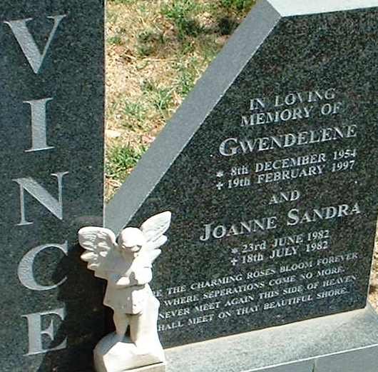 VINCE Gwendelene 1954-1997 :: VINCE Joanne Sandra 1982-1982
