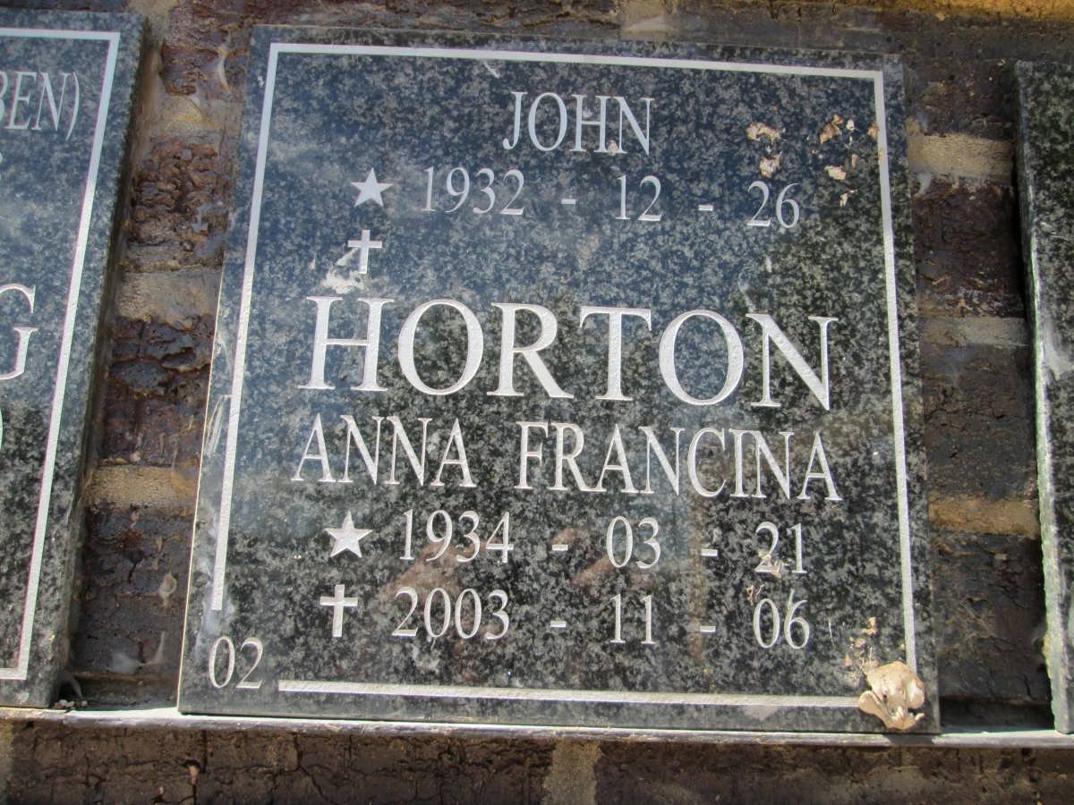 HORTON John 1932- &amp; Anna Francina 1934-2003