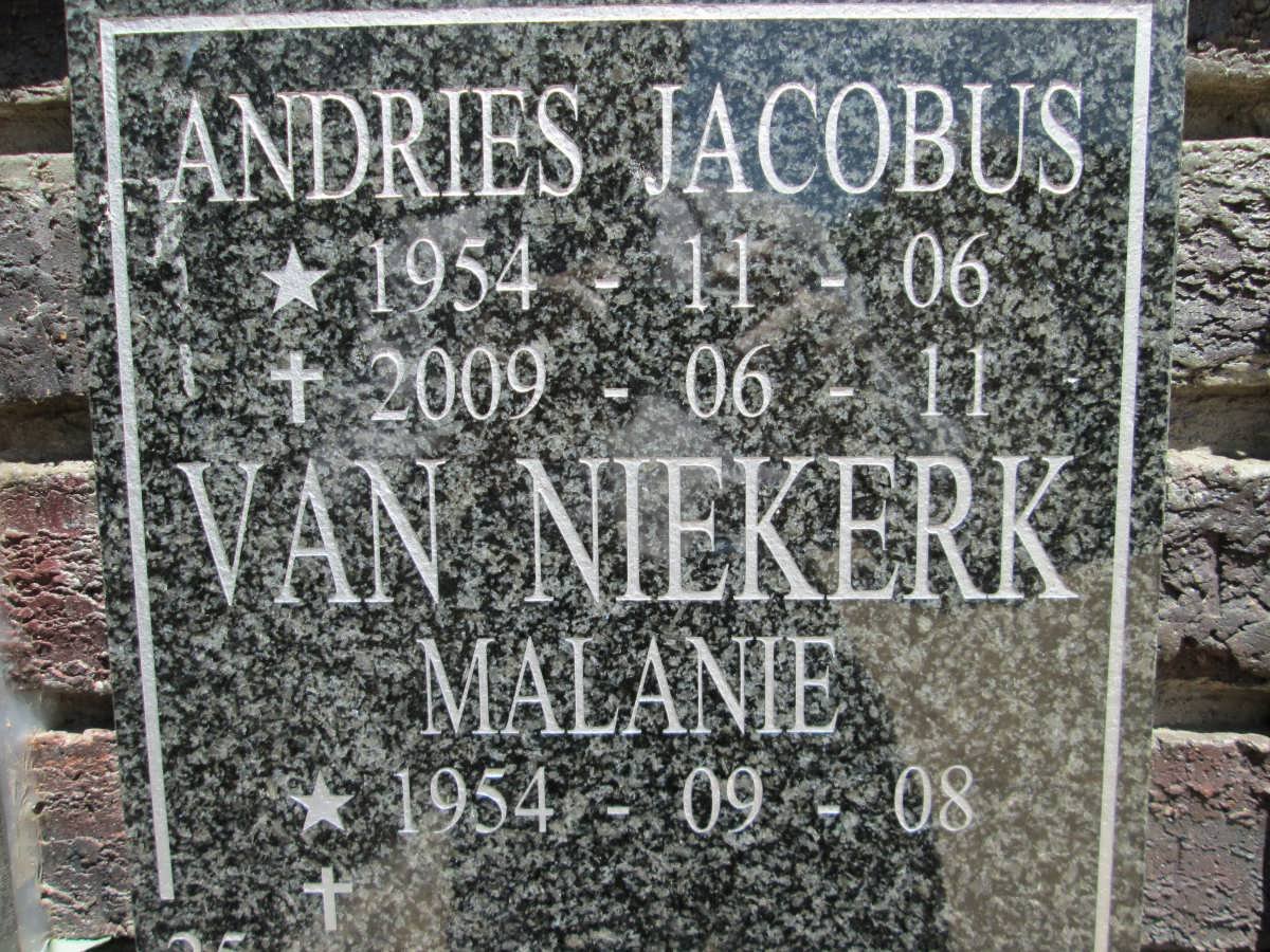 NIEKERK Andries Jacobus 1954-2009 &amp; Malanie 1954-