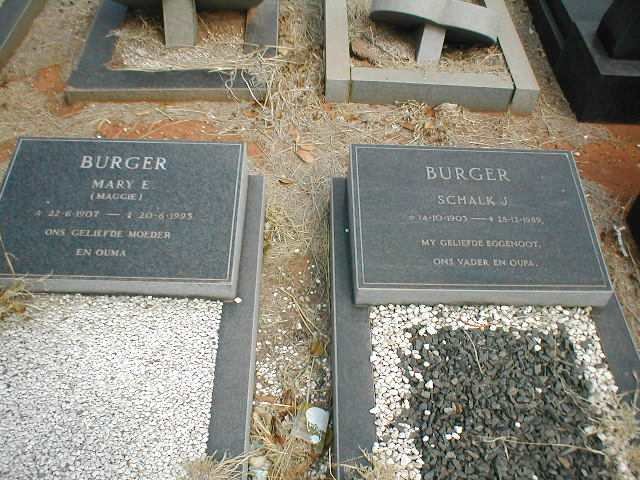 BURGER Schalk J. 1903-1989 &amp; Mary E. 1907-1993