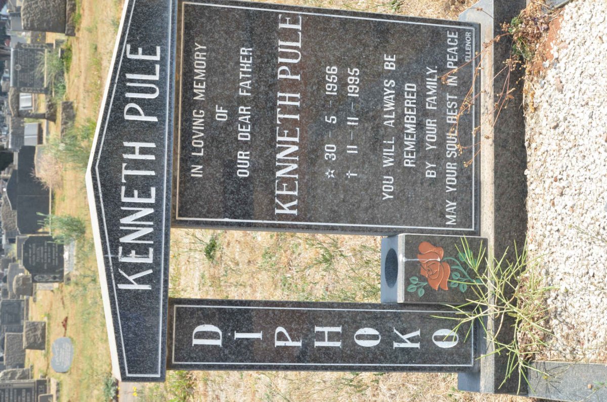 DIPHOKO Kenneth Pule 1956-1995