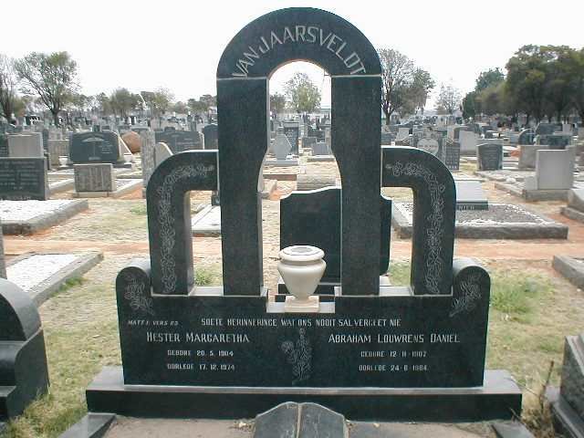 JAARSVELDT Abraham Louwrens Daniel, van 1902-1964 &amp; Hester Margaretha 1904-1974
