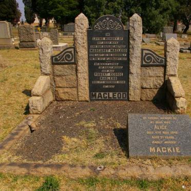 MACLEOD Robert George -1942 &amp; Margaret -1937 :: MACKIE Alice -1946