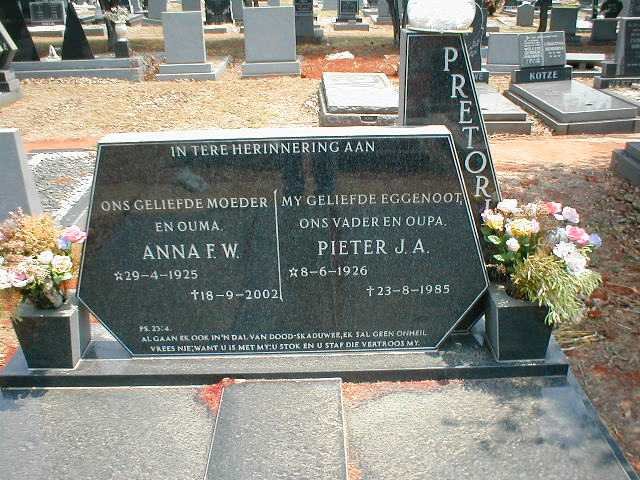 PRETORIUS Pieter J.A. 1926-1985 &amp; Anna F.W. 1925-2002