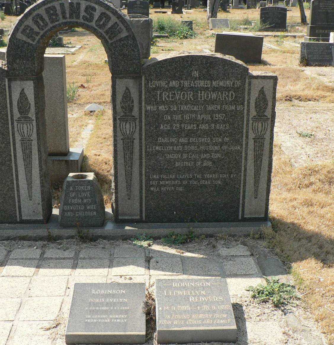 ROBINSON Llewellyn Redvers 1899-1982 &amp; Doris Evelyn 1902-1988 :: ROBINSON Trevor Howard -1957