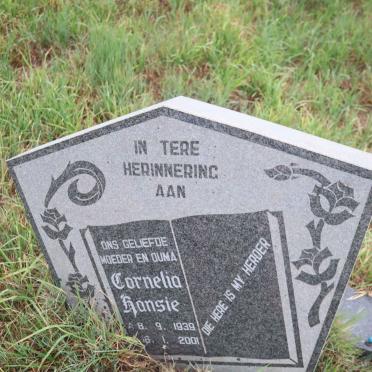 ? Cornelia Hansie 1939-2001