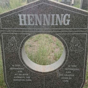 HENNING Gert Jacobus 1935- & Elizabeth 1937- 2000