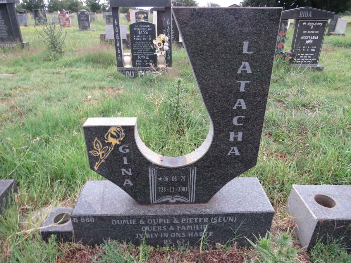 LATACHA Gina 1979-2003