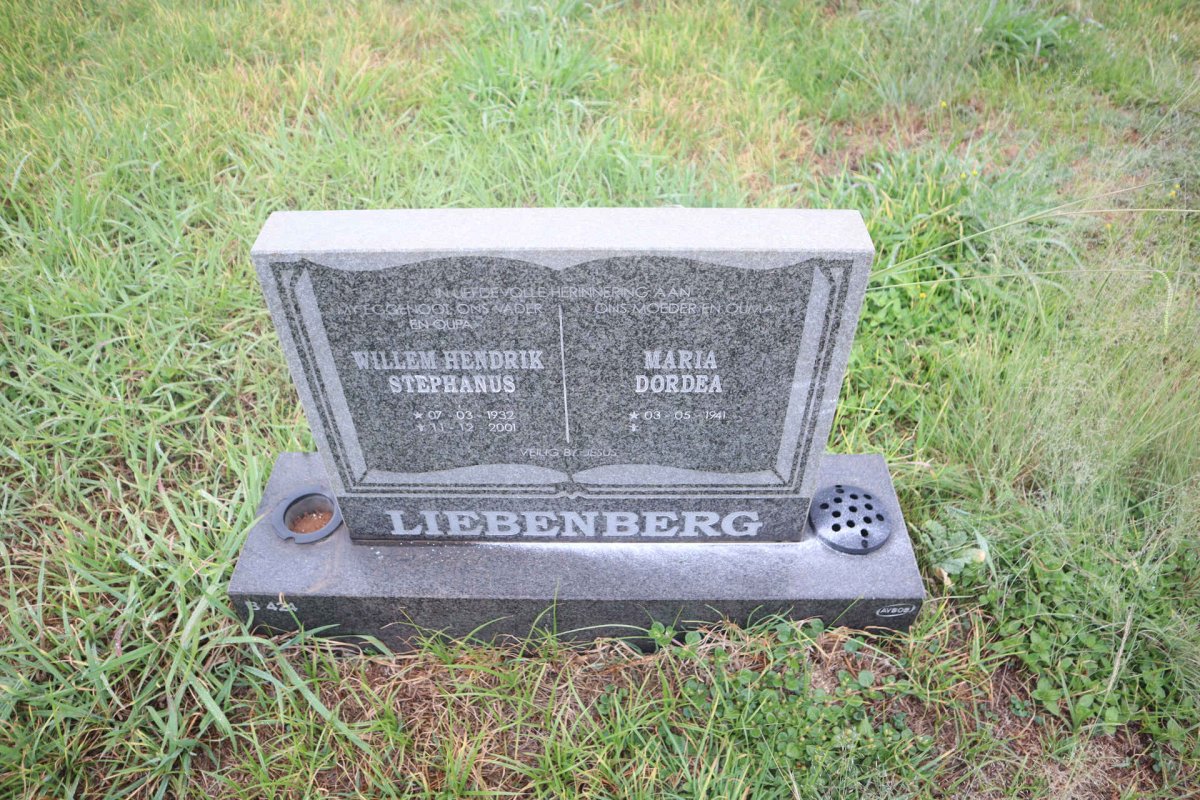 LIEBENBERG Willem Hendrik Stephanus 1932-2001 & Maria Dordea 1941-