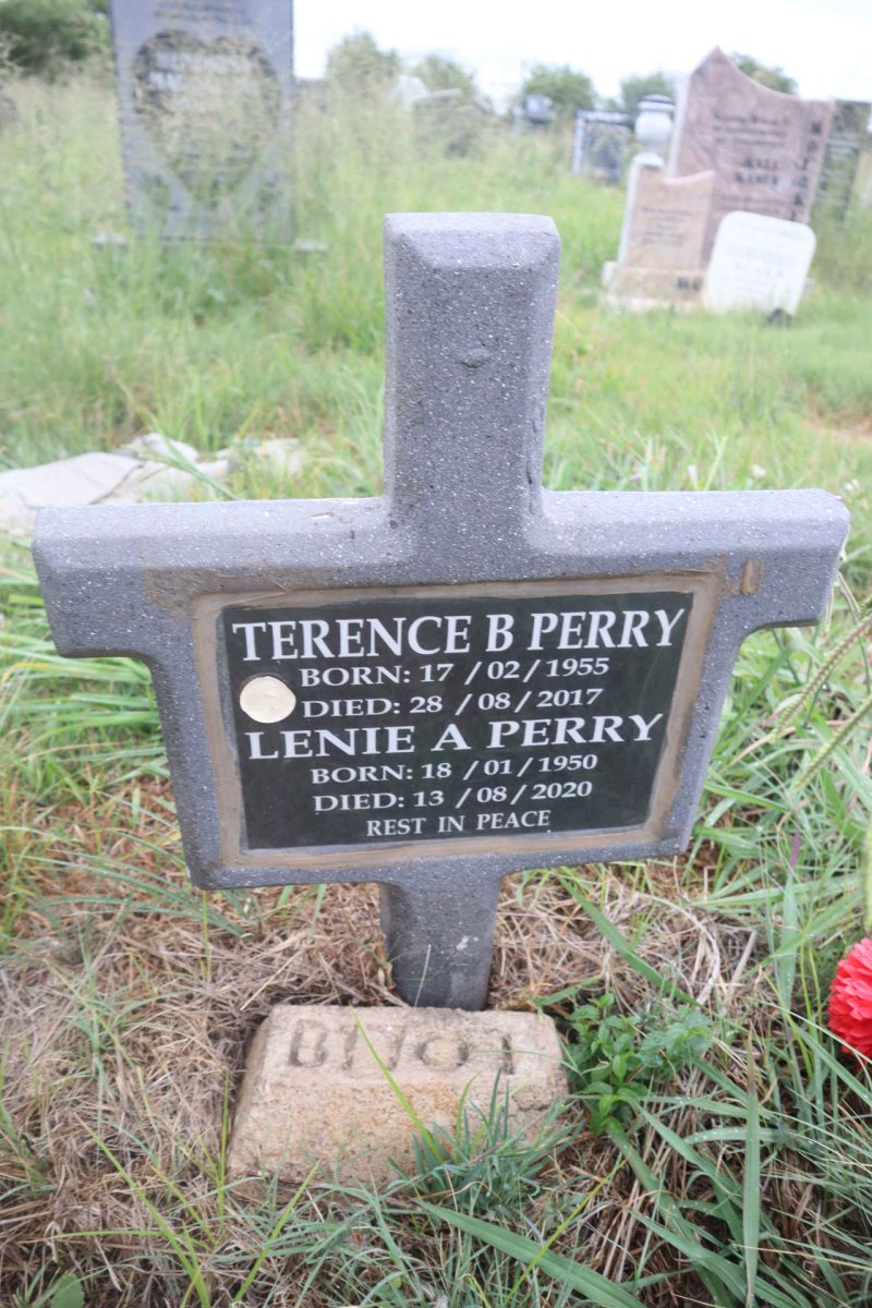 PERRY Terence B. 1955-2017 & Lenie A. 1950-2020