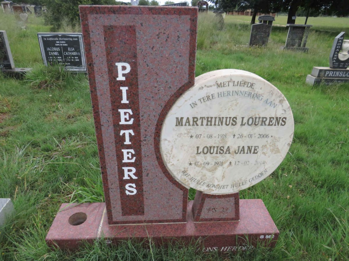 PIETERS Marthinus Lourens 1918-2006 & Louisa Jane 1921-2014