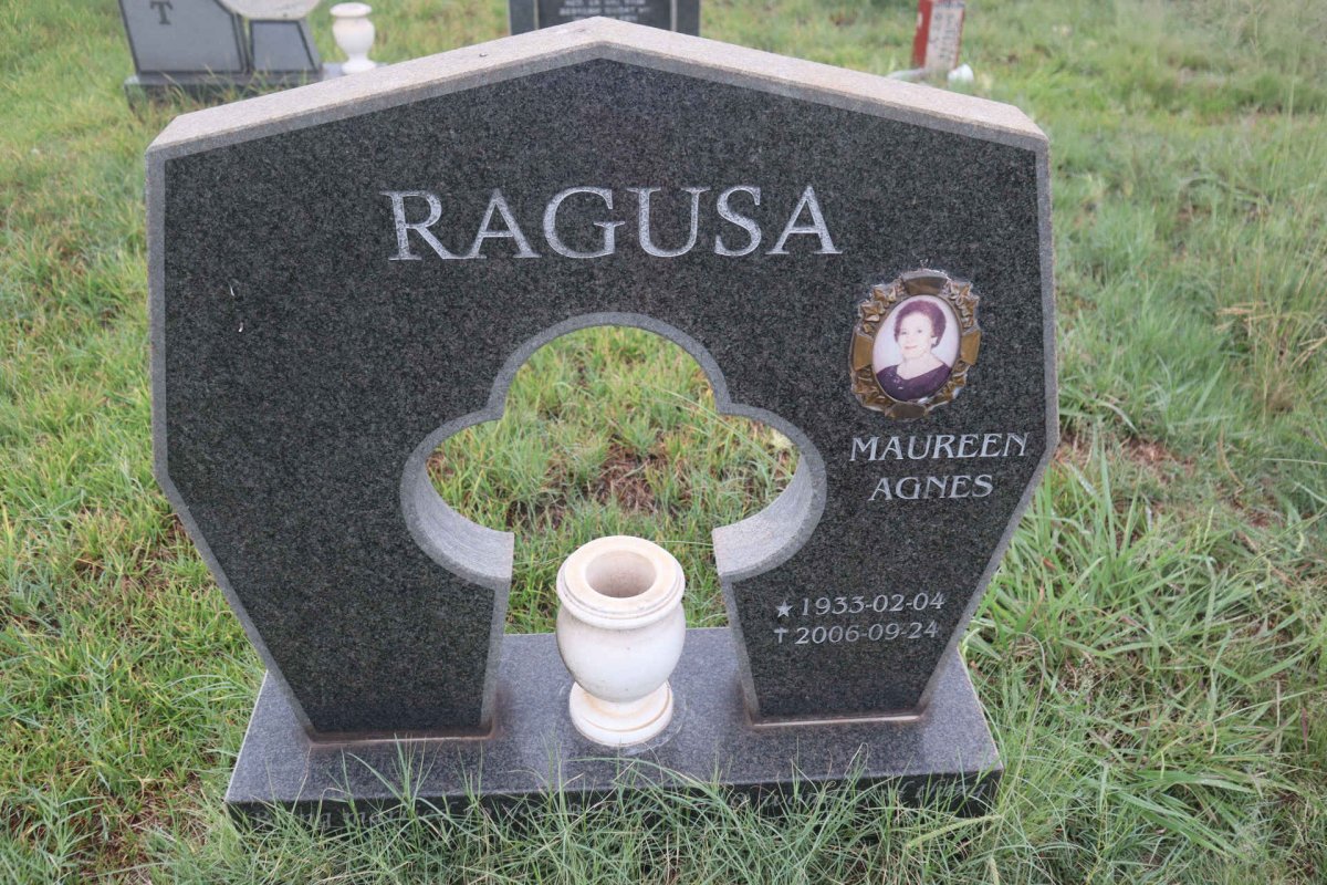 RAGUSA Maureen Agnes 1933-2006