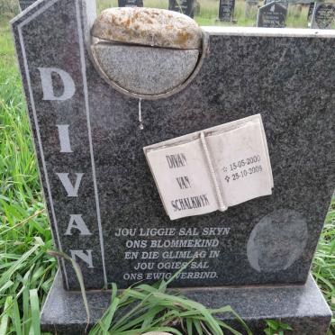 SCHALKWYK Divan, van 2000-2008