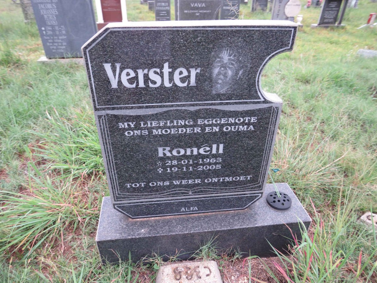 VERSTER Ronell 1963-2005