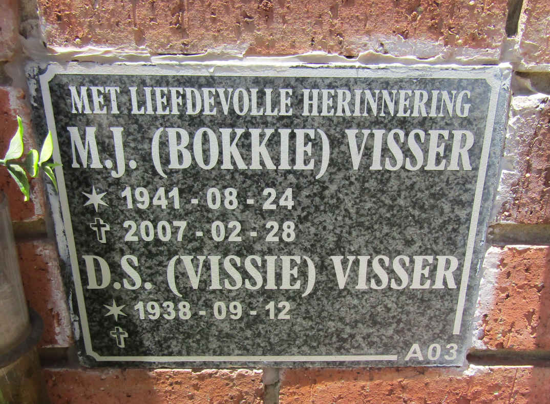 VISSER M.J. 1941-2007 & D.S. 1938-