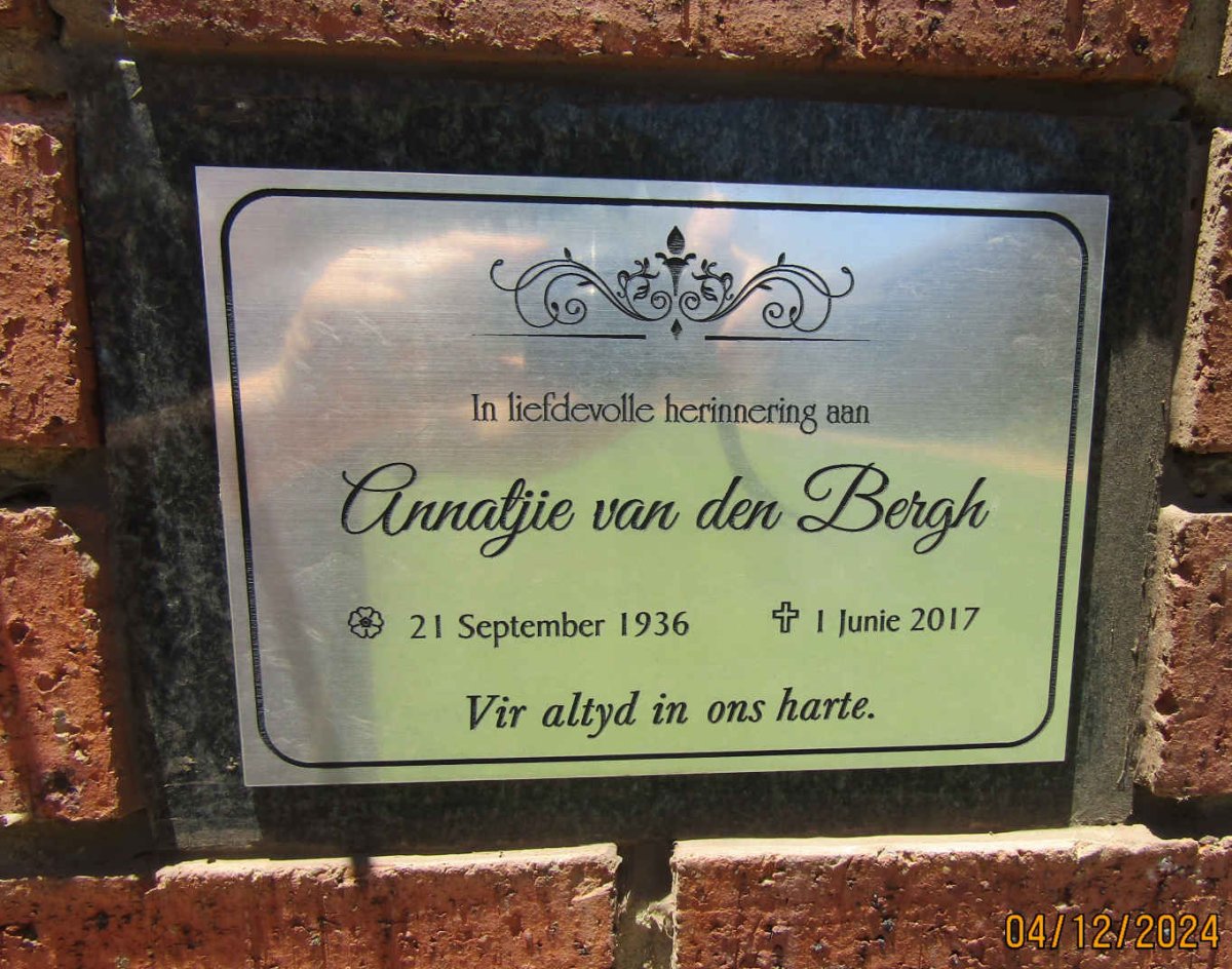 BERGH Annatjie, van den 1936-2017