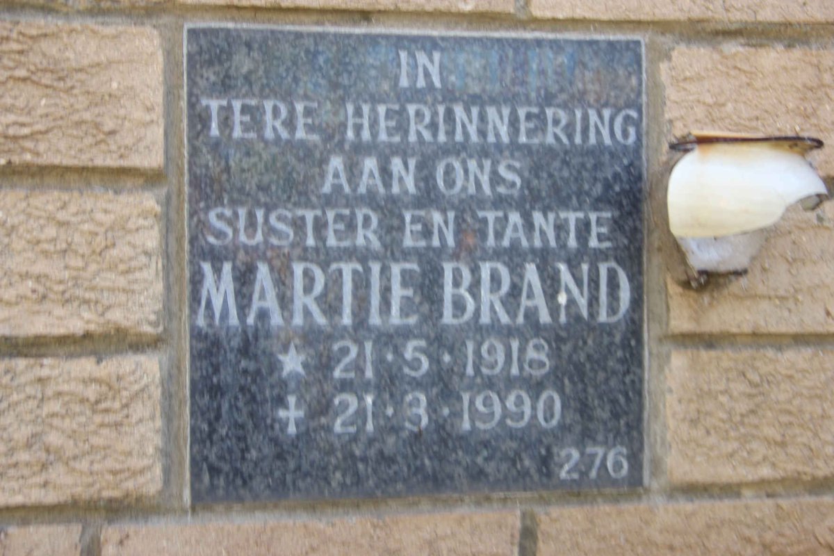 BRAND Martie 1918-1990