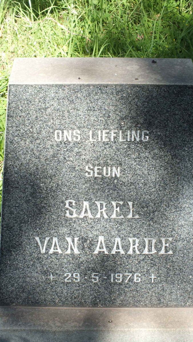 AARDE Sarel, van 1976-1976