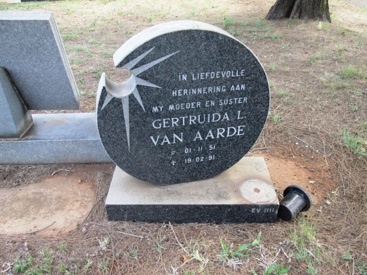 AARDE Gertruida L., van 1951-1991