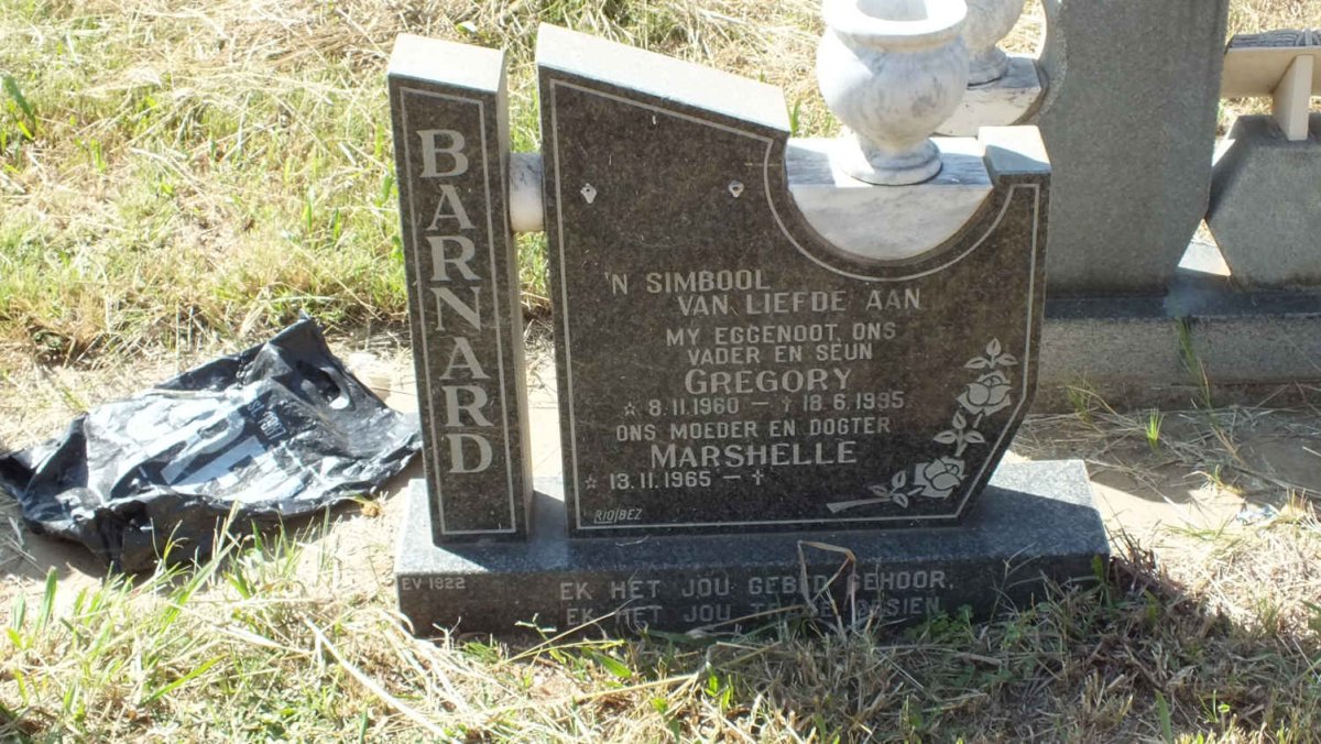 BARNARD Gregory 1960-1995 &amp; Marshelle 1965-