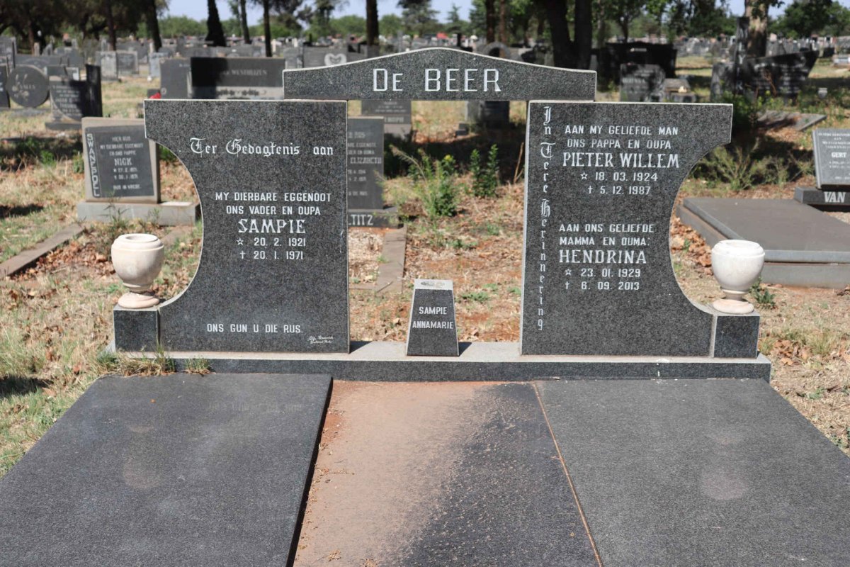 BEER Sampie, de 1921-1971 :: DE BEER Pieter Willem 1924-1987 & Hendrina 1929-2013