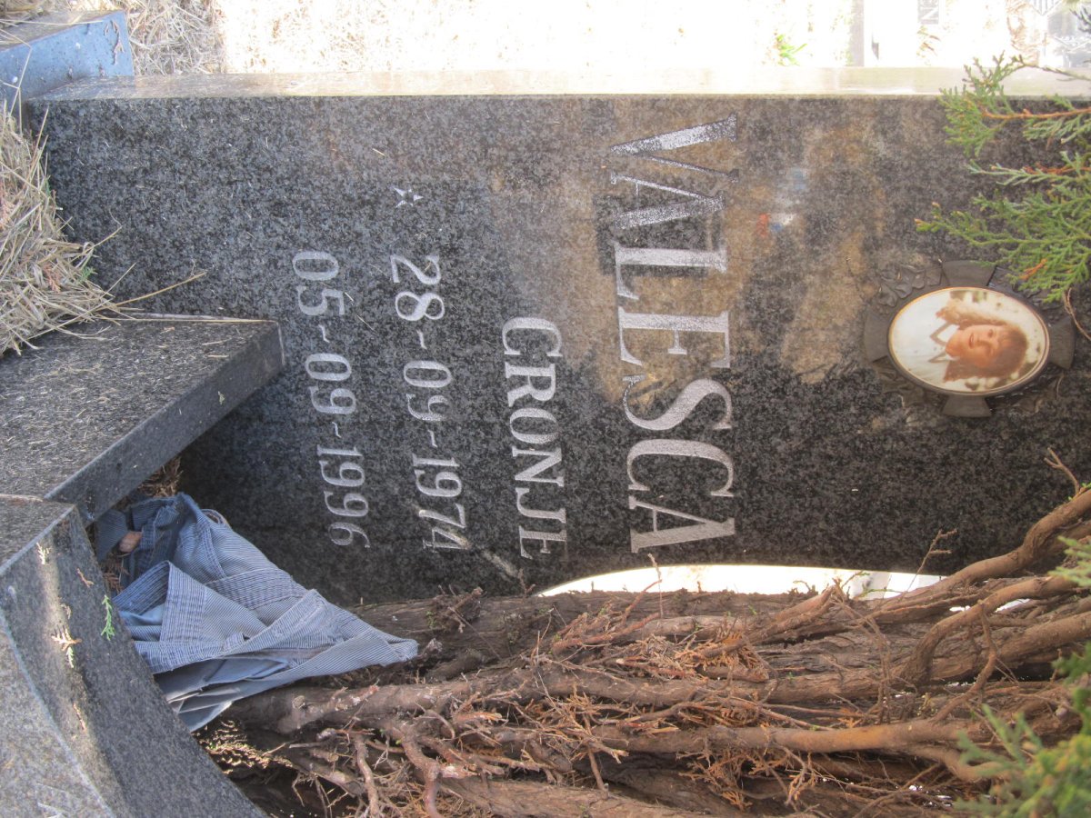 CRONJE Valesca 1974-1996