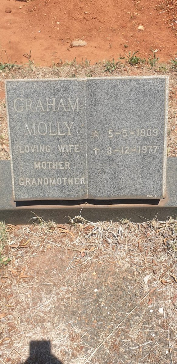 GRAHAM Molly 1909-1977