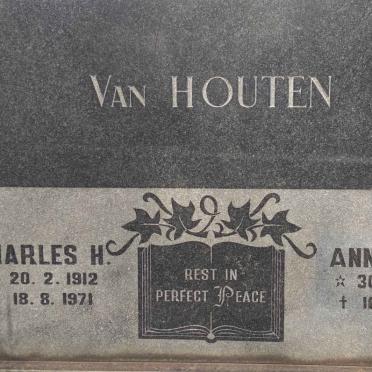 HOUTEN Charles H., van 1912-1971 &amp; Anna C.E. 1912-2003