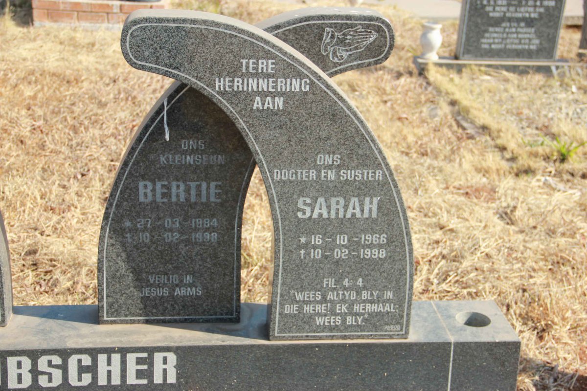 LAUBSCHER Sarah 1966-1998 :: LAUBSCHER Bertie 1984-1998