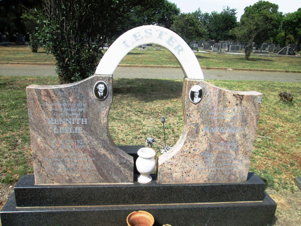 LESTER Kennith Leslie 1923-1999 &amp; Margaret 1928-2007