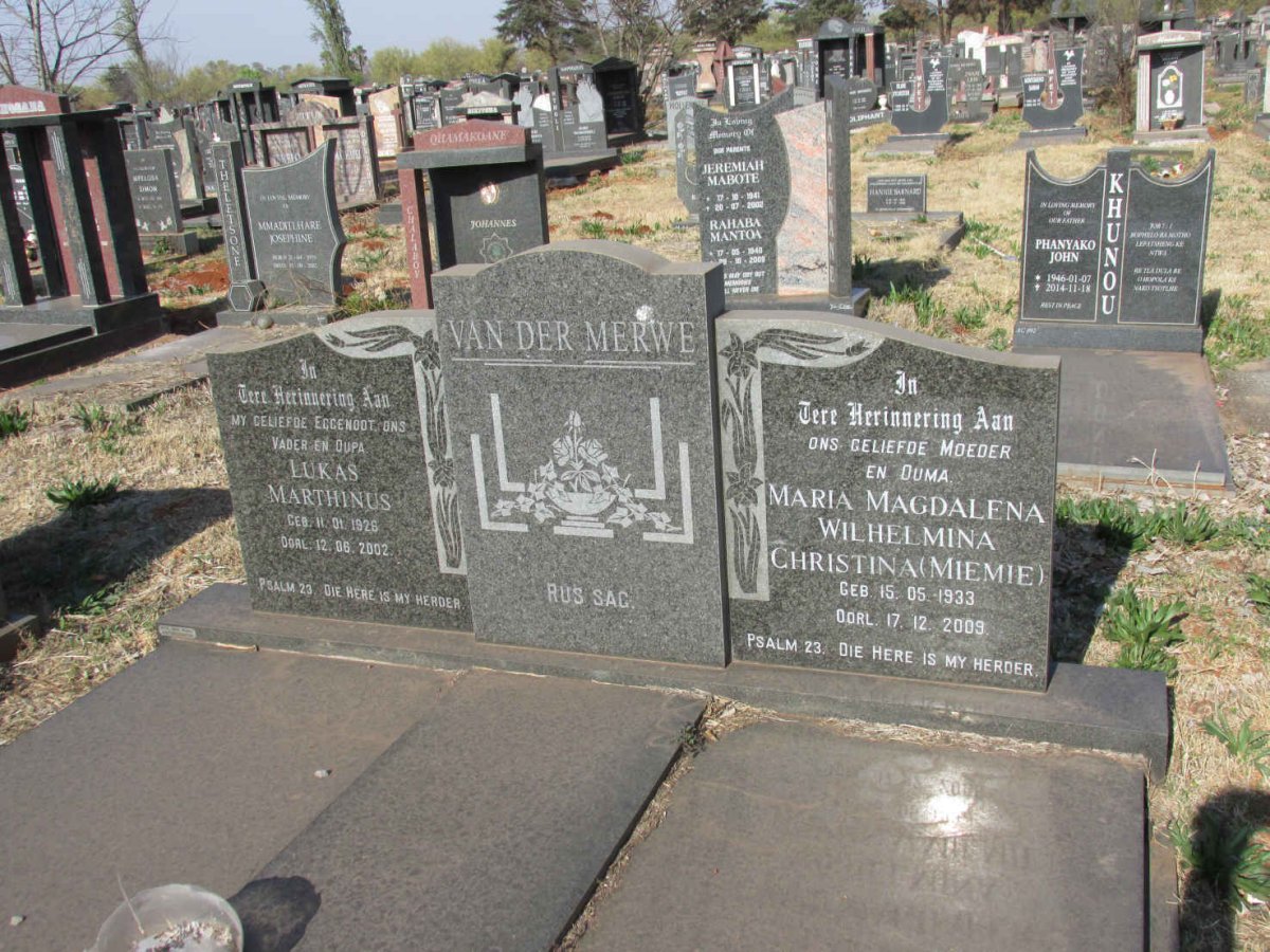 MERWE Lukas Marthinus, van der 1926-2002 & Maria Magdalena Wilhelmina Christina 1933-2009