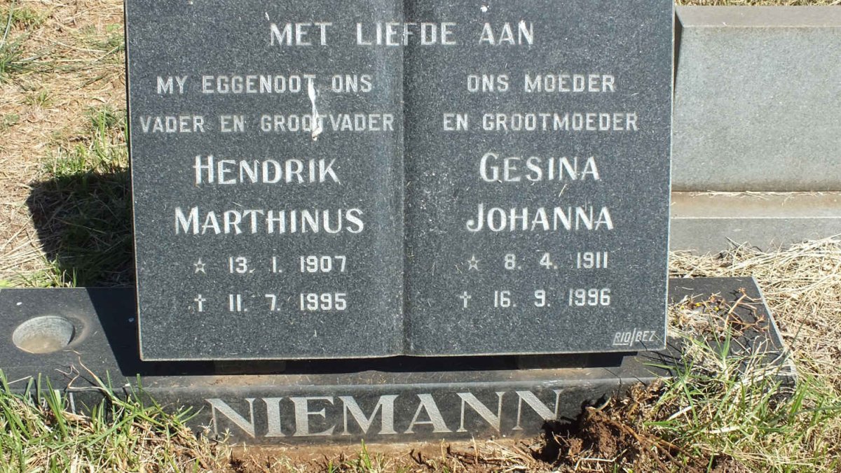 NIEMANN Hendrik Marthinus 1907-1995 &amp; Gesina Johanna 1911-1996