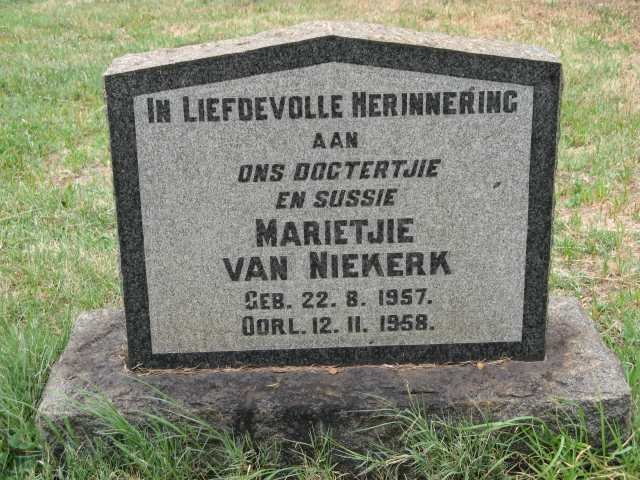 NIEKERK Marietjie, van 1957-1958