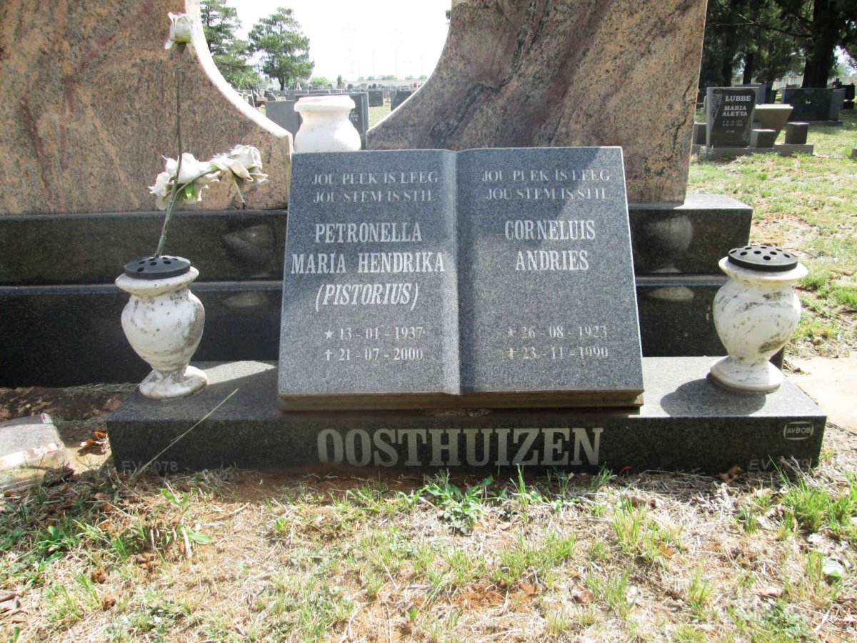 OOSTHUIZEN Corneluis Andries 1923-1990 &amp; Petronella Maria Hendrika PISTORIUS 1937-2000
