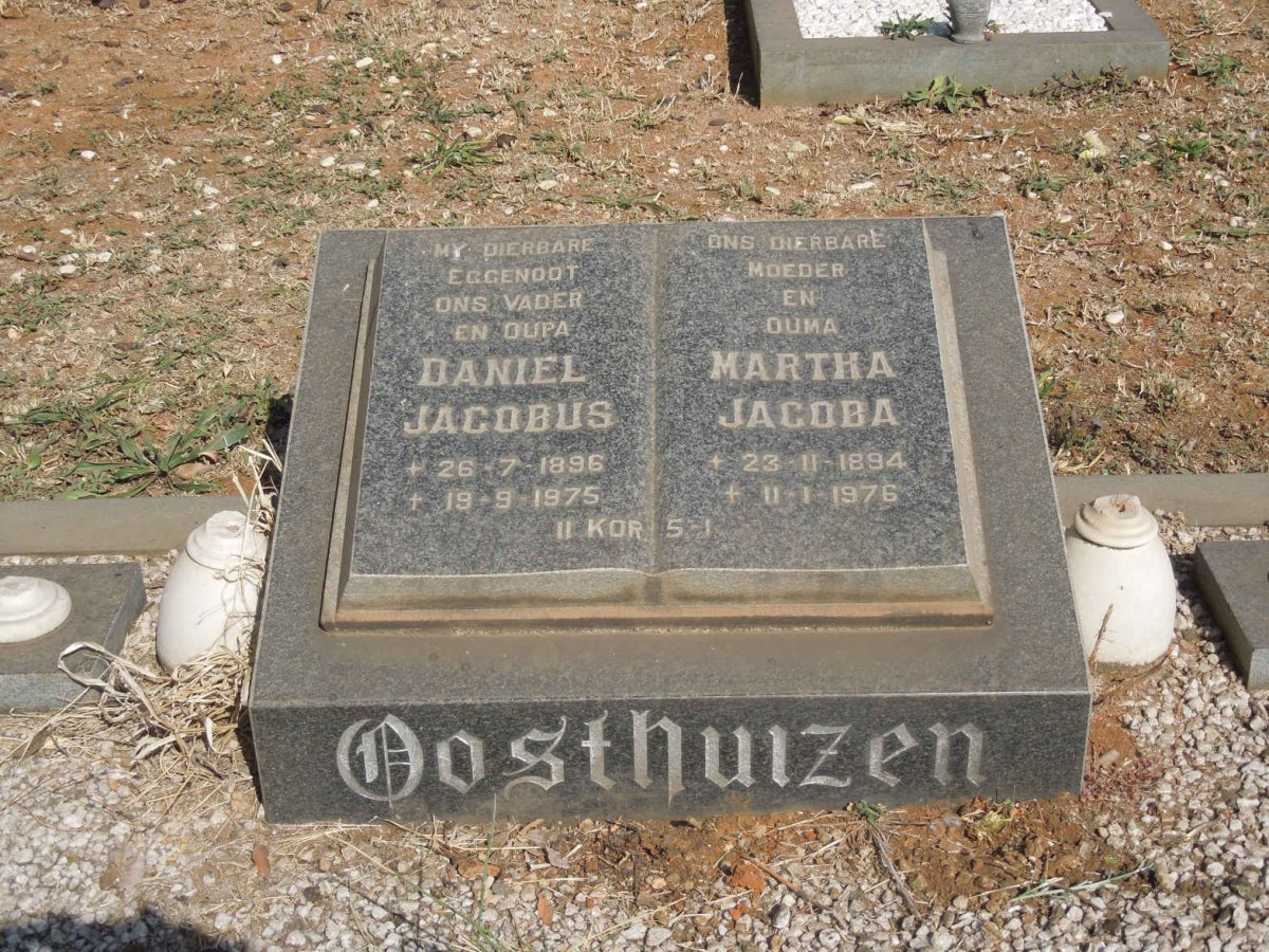 OOSTHUIZEN Daniel Jacobus 1896-1975 &amp; Martha Jacoba 1894-1976
