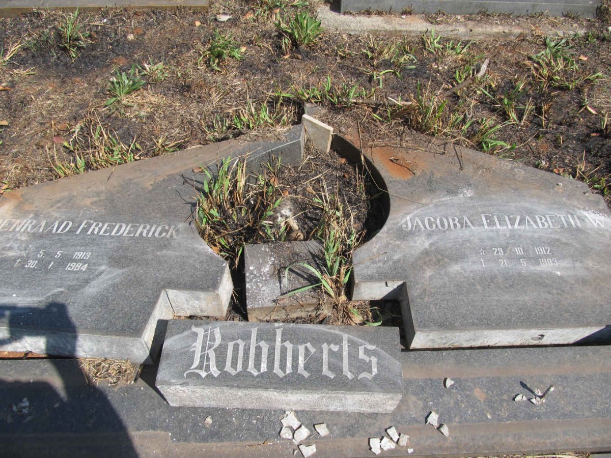 ROBBERTS Coenraad Frederick 1913-1984 &amp; Jacoba Elizabeth 1912-1983