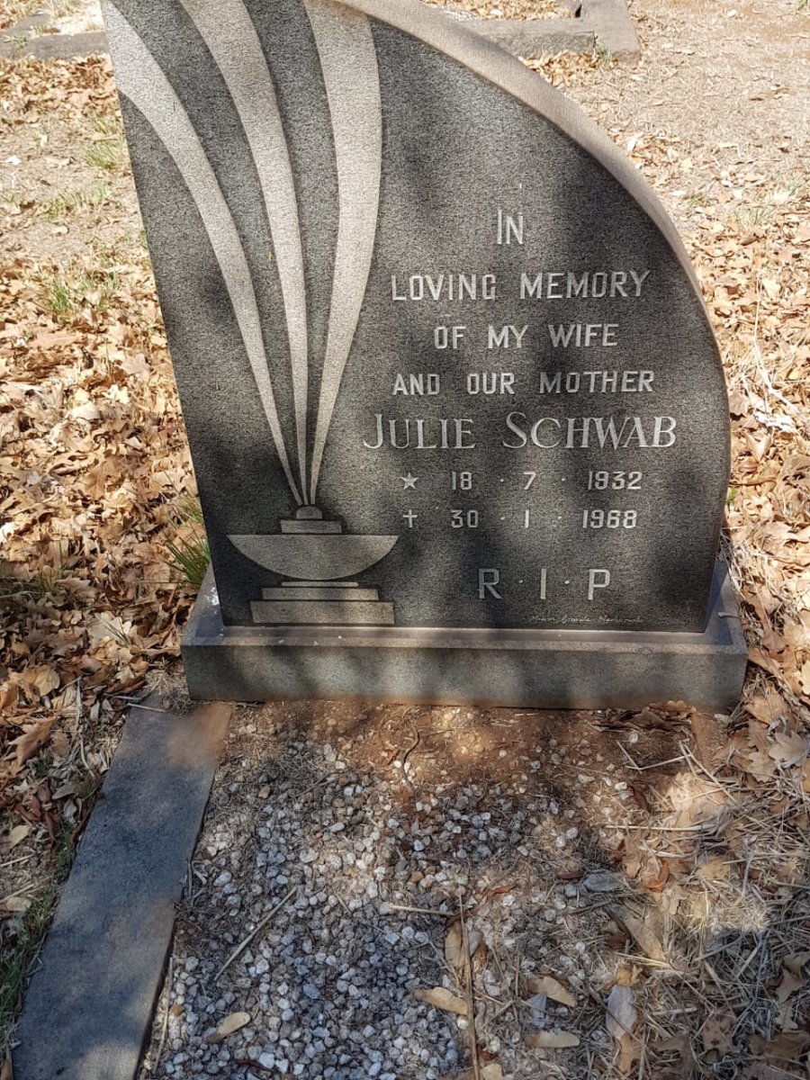 SCHWAB Julie 1932-1968