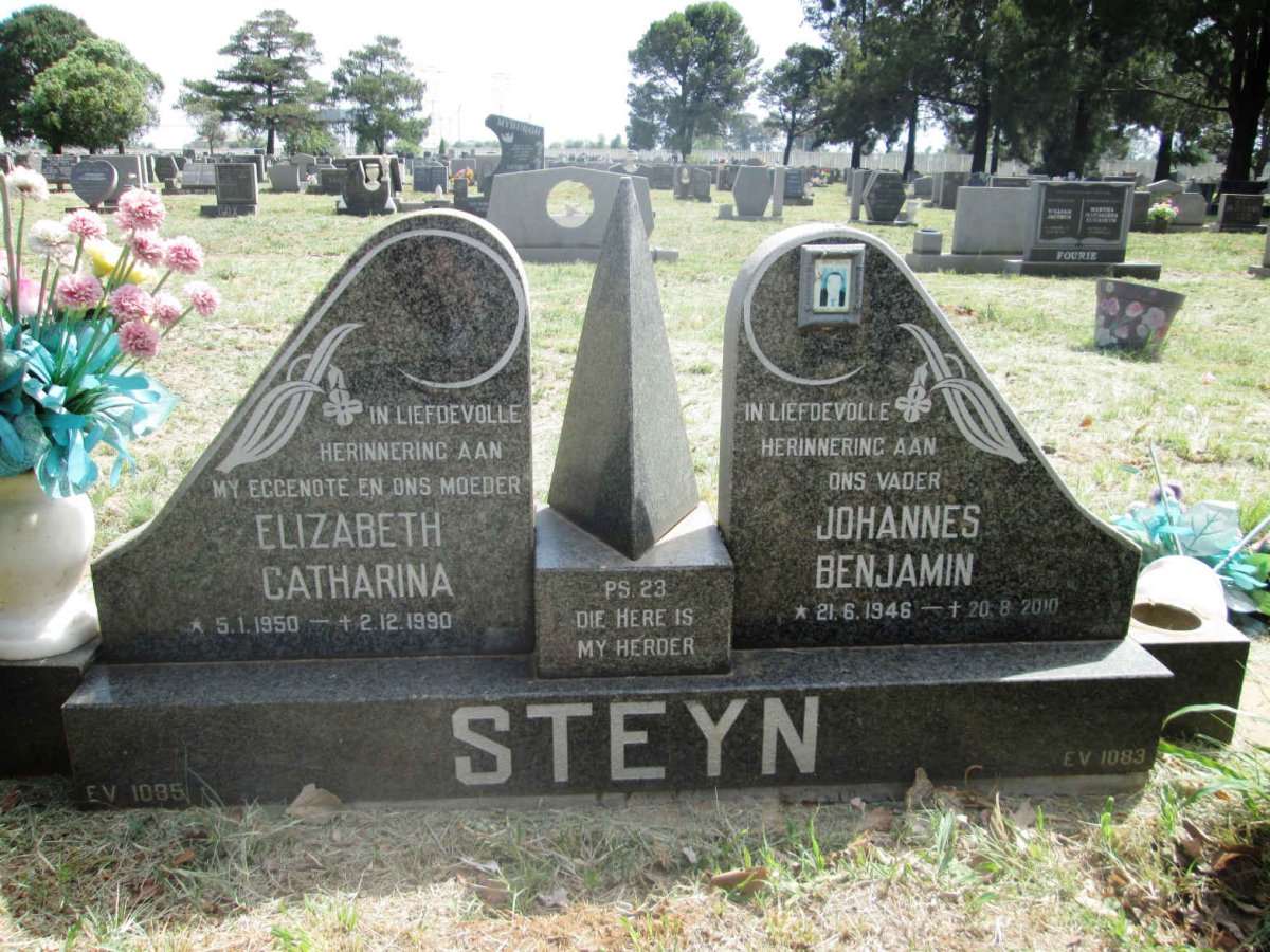 STEYN Johannes Benjamin 1946-2010 &amp; Elizabeth Catharina 1950-1990
