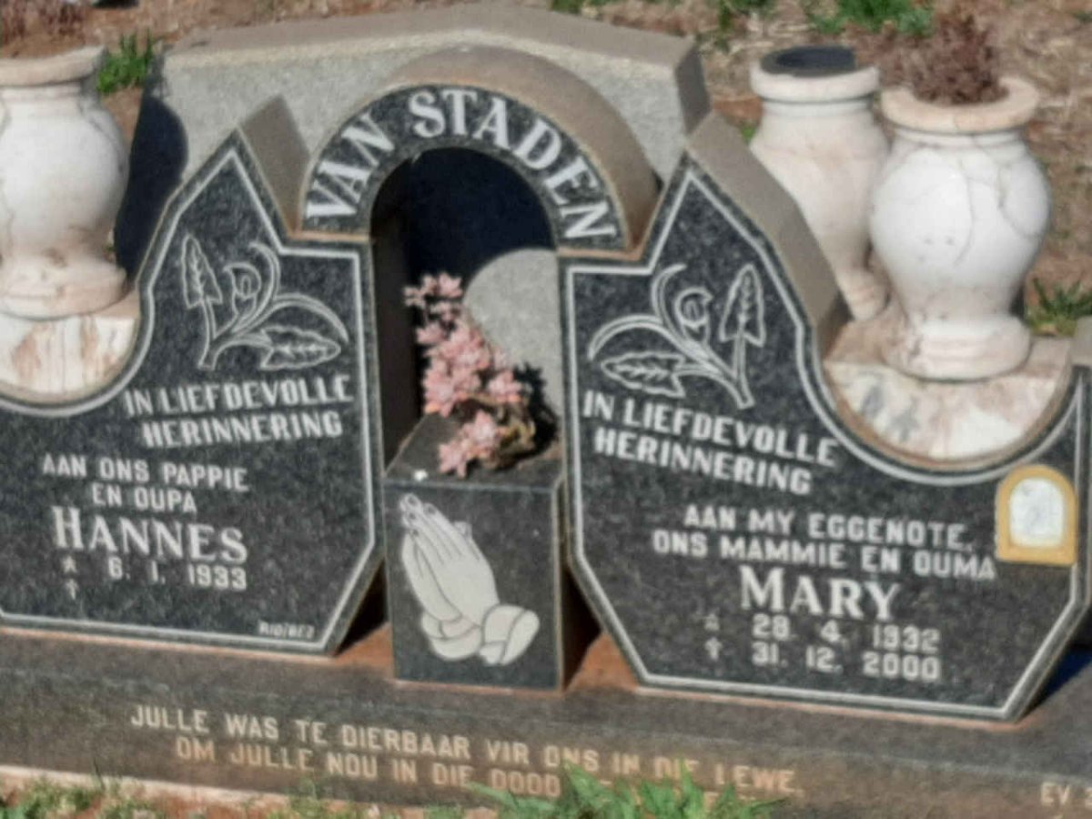 STADEN Hannes, van 1933-  & Mary 1932-2000