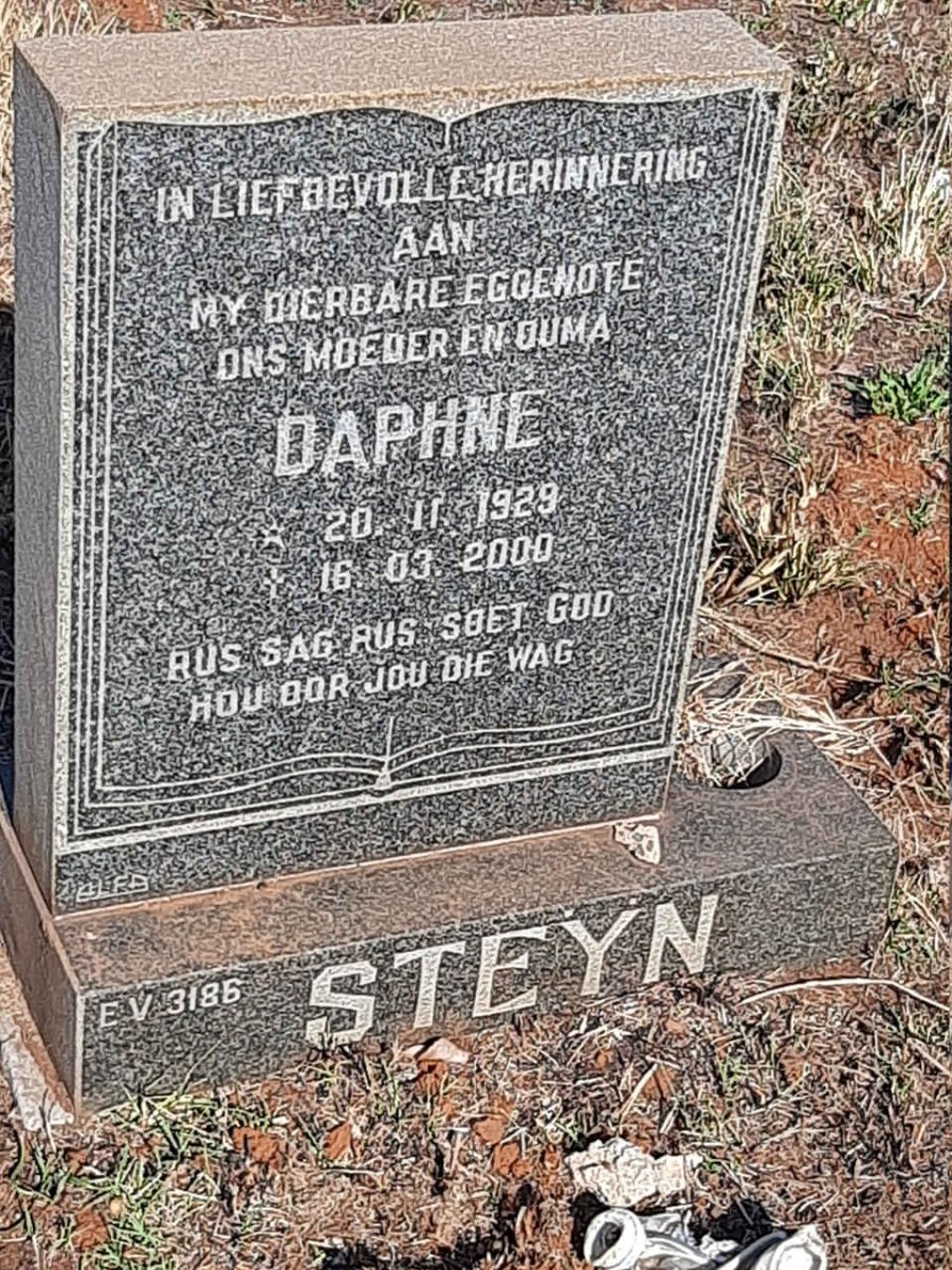 STEYN Daphne 1929-2000
