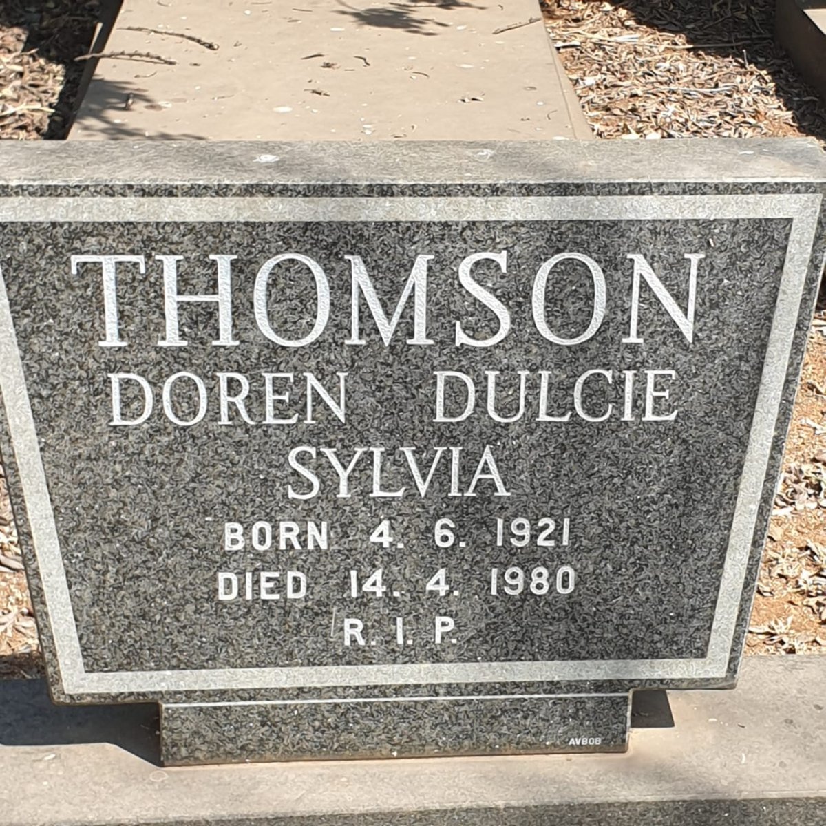 THOMSON Doren Dulcie Sylvia 1921-1980