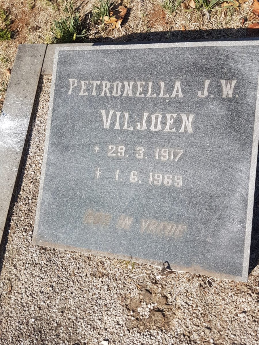 VILJOEN Petronella J.W. 1917-1969